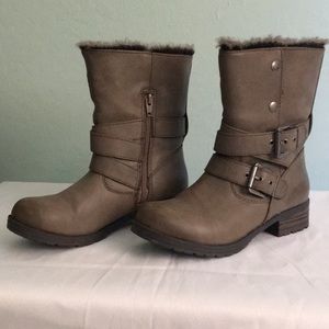 Taupe fur lined short boots